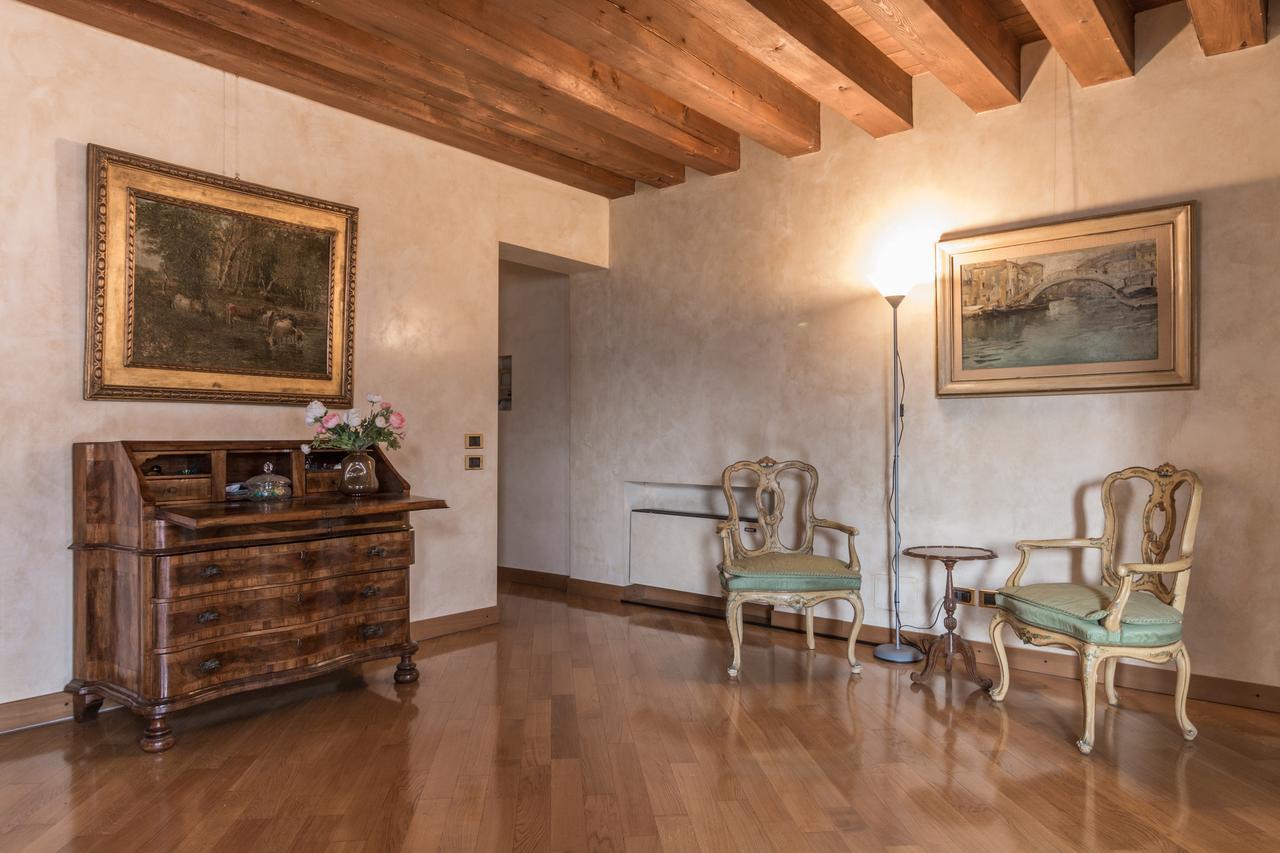 La Fenice Double Canal View Venice Exterior photo